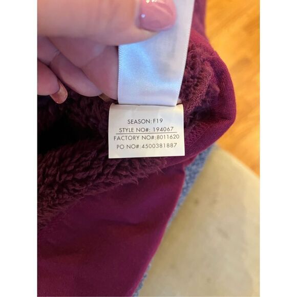 Spyder Mens Knit Front Pocket Heavy Fleece Lined ￼ Pull Over in Raisin sz M EUC - Picture 8 of 8